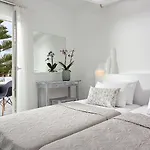 Hotel Milos 2*