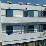 Milos 2* אדאמאס