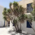 מלון Milos