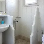 מלון Milos 2*