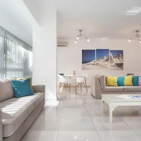 Milos Hotel