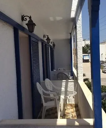 Milos 2* Adamantas (Milos)