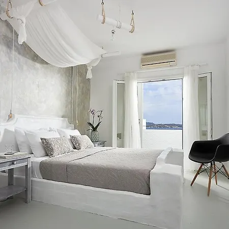 Hotel Milos