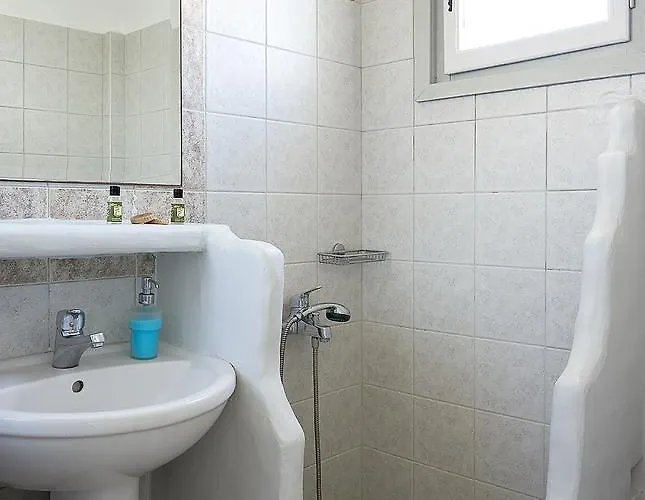 Milos Hotel Adamantas